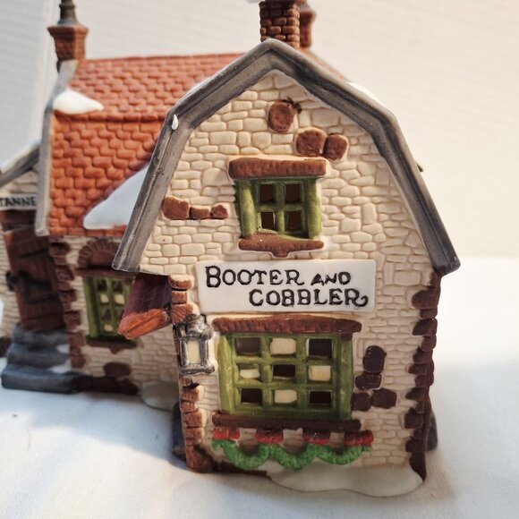 Heritage Village Collection Dickens Village Series Booter And Cobbler Handpainte - Picture 5 of 10